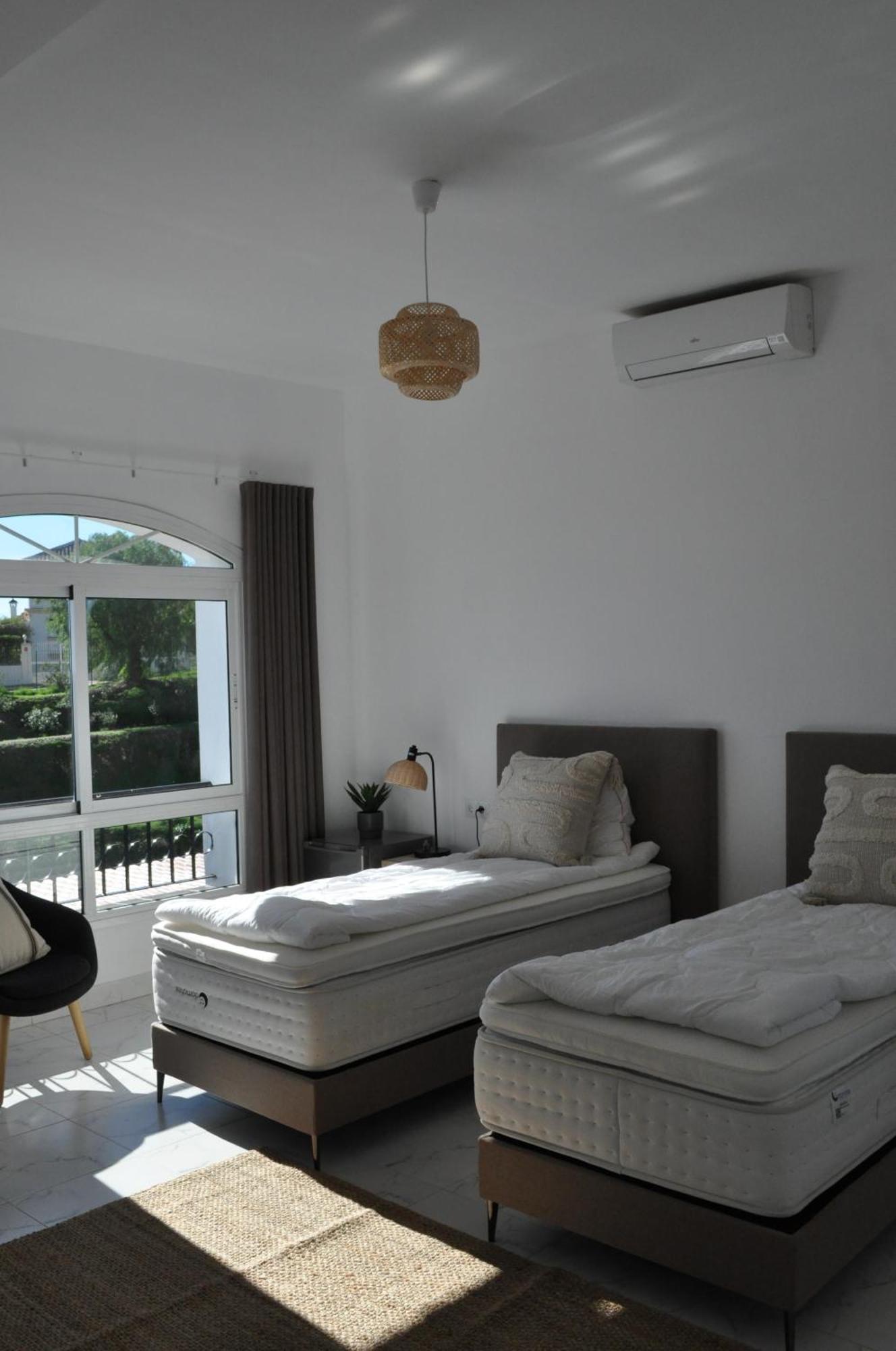 Villa Mijas Golf, Padel, Mountain, Sea View 6 Bedroom *